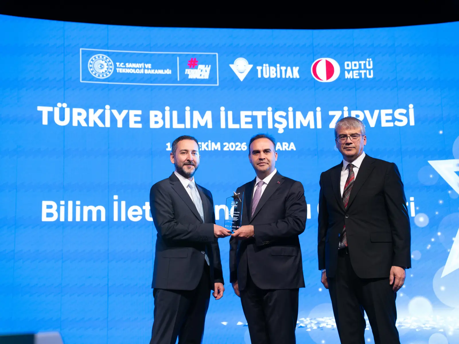 Konya Bilim Merkezi TÜBİTAK Bilim İletişimine Katkı Ödülü Sanayi ve Teknoloji Bakanı Mehmet Fatih Kacır Mustafa Uzbaş