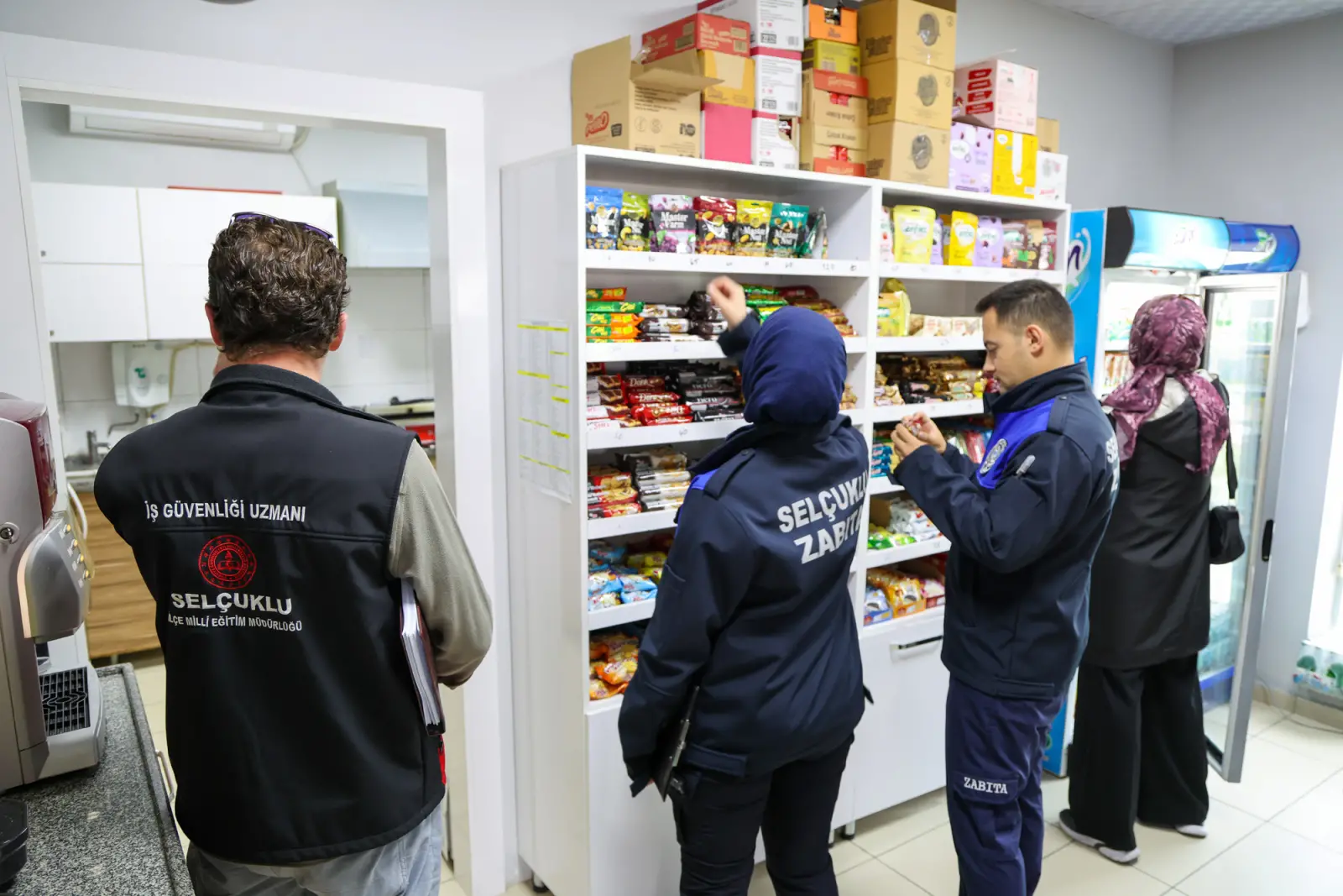 Selçuklu Belediyesi Zabıta Müdürlüğü ve İlçe Tarım ekipleri okul kantini gıda ve hijyen denetimi