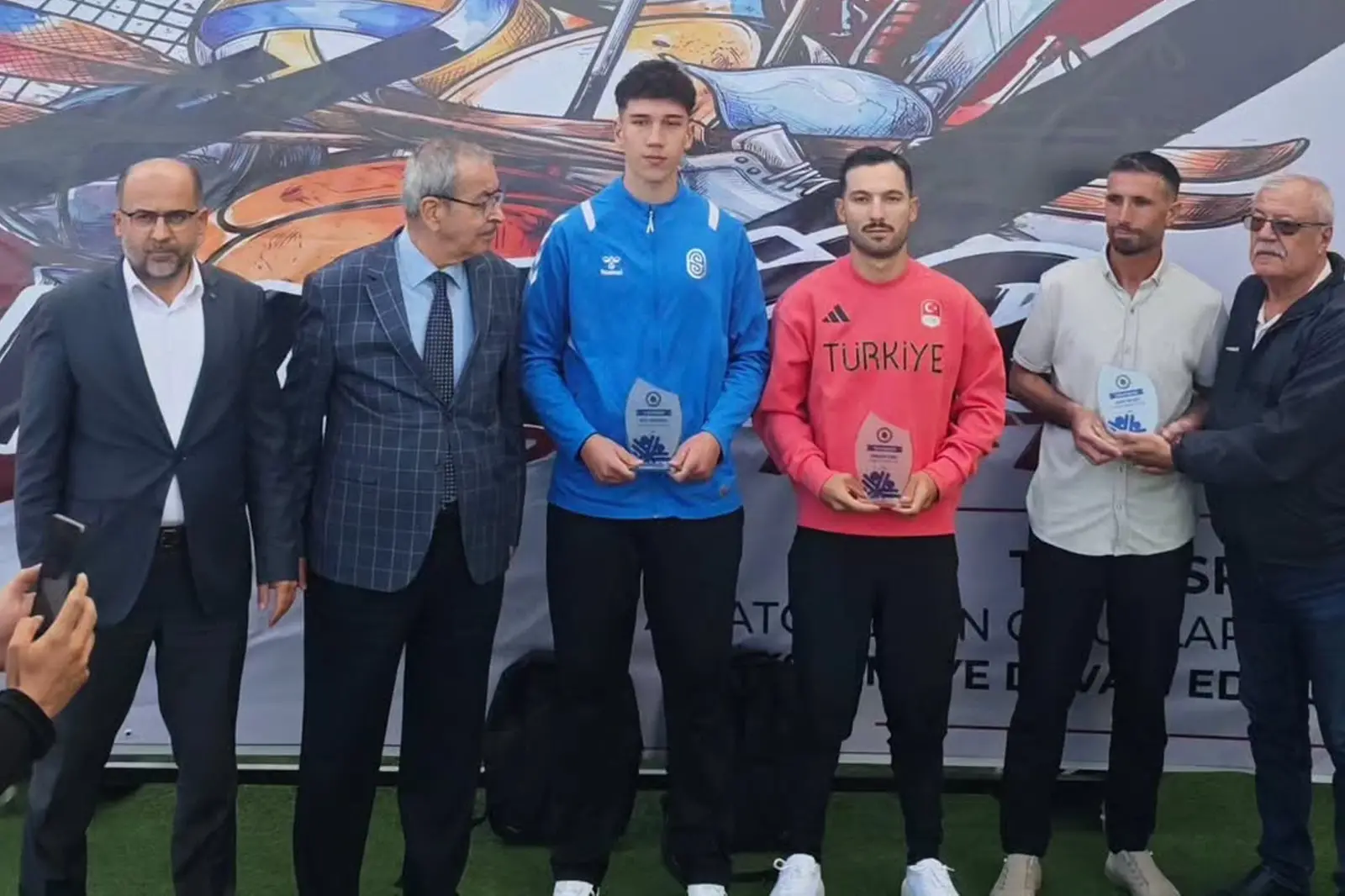 Konya Büyükşehir Belediyespor bisikletçisi Ramazan Yılmaz Konya ASKF Yılın Sporcusu ödülü