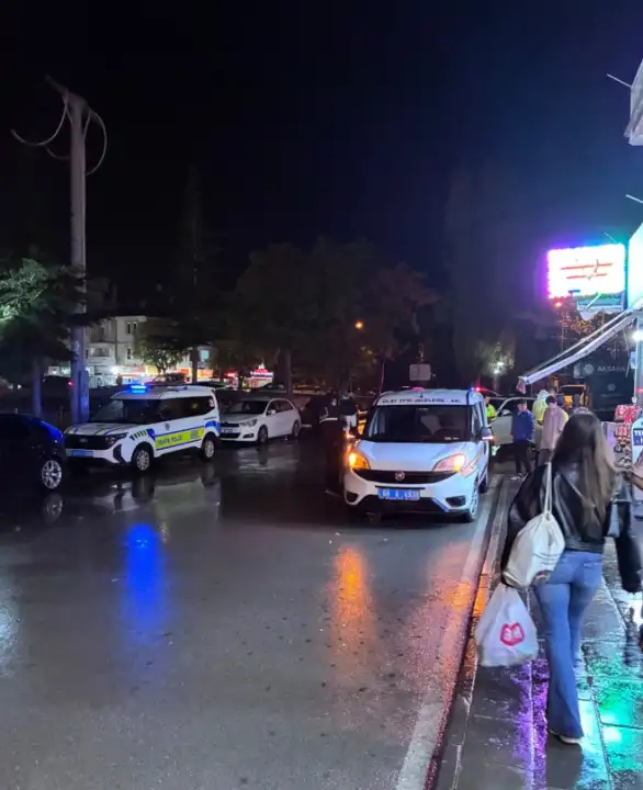 Aksaray'da otomobilin çarptığı kadın ağır yaralandı