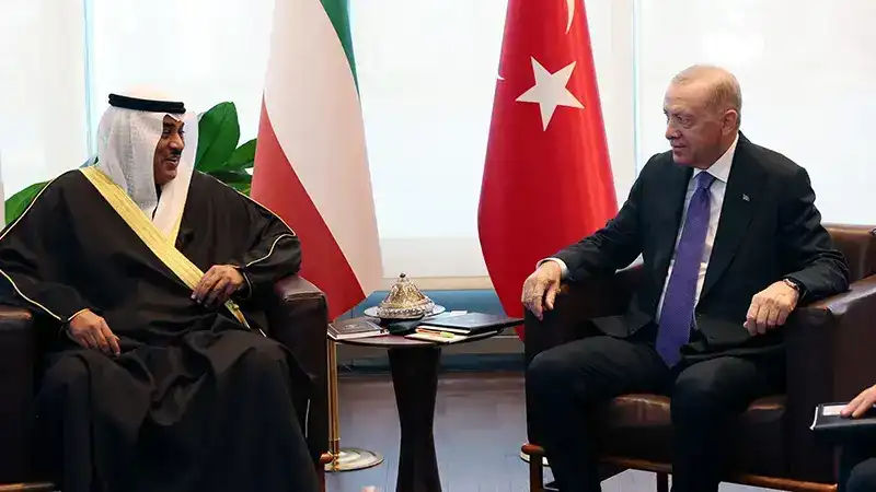Cumhurbaşkanı Erdoğan, Kuveyt Veliaht Prensi el-Sabah ile görüştü