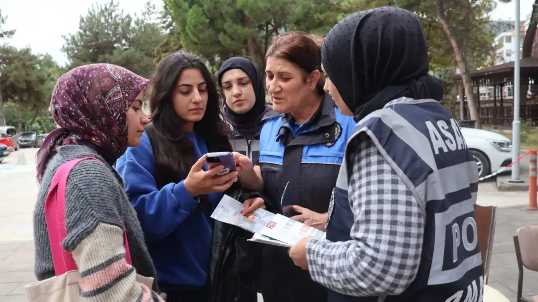 Amasya’da üniversitelilere ‘El Ele Güvenli Geleceğe’ bilgilendirmesi