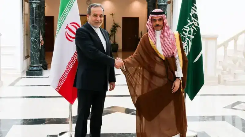 İran Dışişleri Bakanı Arakçi: Suudi Arabistan ile Husiler arasında diyaloğun başlaması için yardıma hazırız