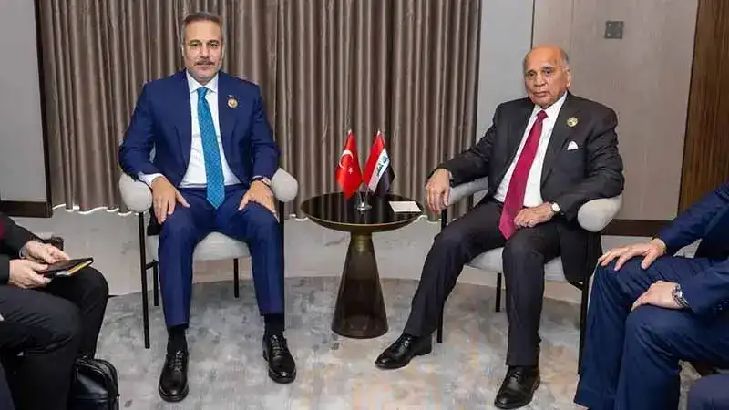 Dışişleri Bakanı Fidan, Iraklı mevkidaşı Hüseyin ile bir araya geldi