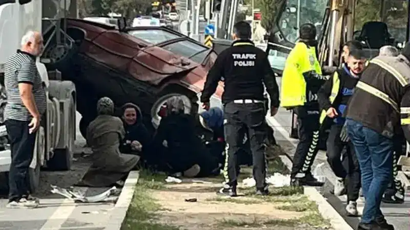 Ankara'da 2 aracın çarpıştığı kazada 5 yaralı