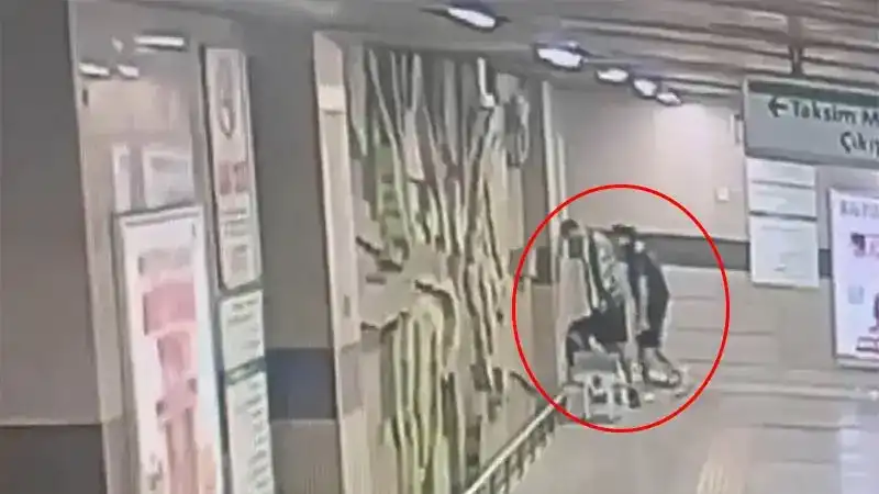 Beyoğlu’nda metroda uyuyan kişinin cep telefonunu çalan şüpheli yakalandı