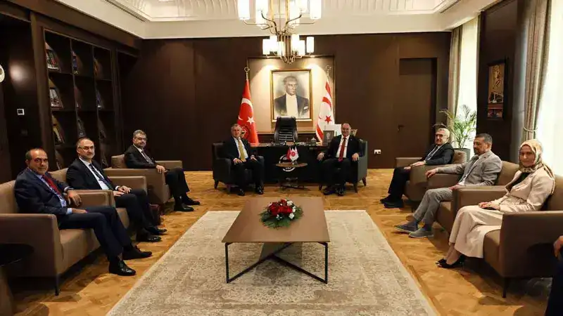 akan Bak, Kktc Meclis Başkanı Öztürkler ile görüştü