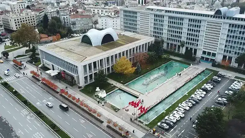 İBB'ye yönelik 'Yolsuzluk' davasında duruşma yarına ertelendi