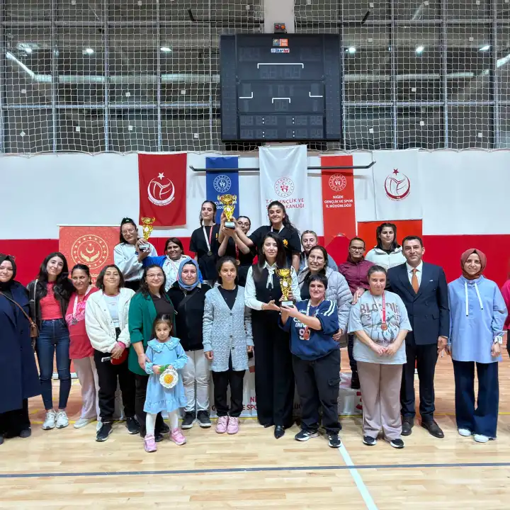 Masa tenisi turnuvası final müsabakalarıyla tamamlandı