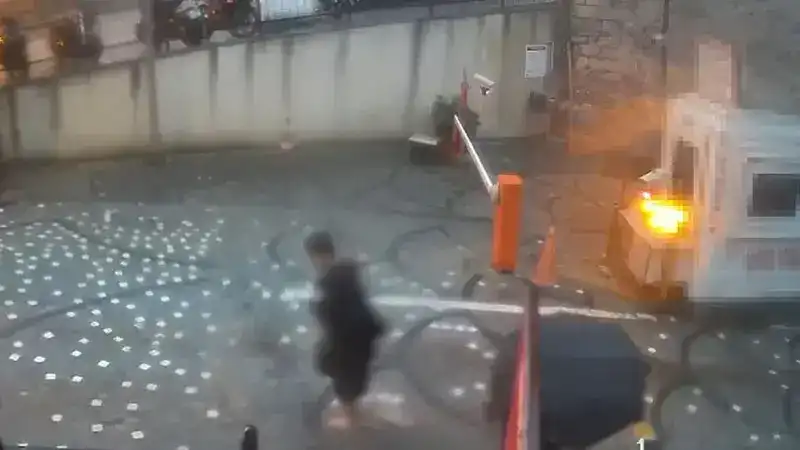 Fatih'te su birikintisinde elektrik akımına kapılan çocuk hayatını kaybetti