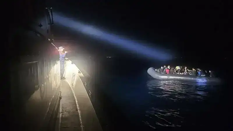 Didim açıklarında 40 kaçak göçmen yakalandı