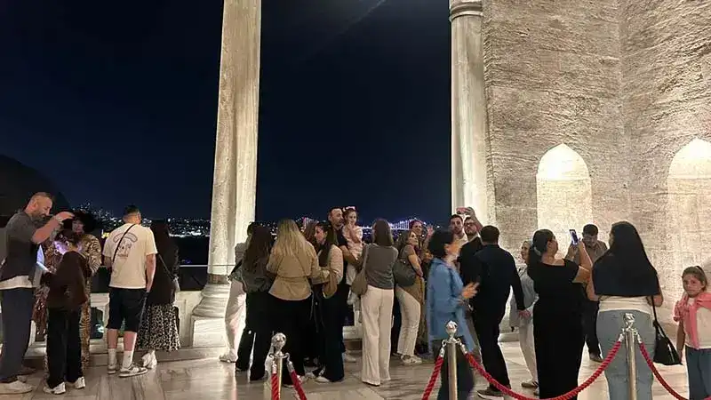 Topkapı Sarayı’nda gece ziyaretlerine yaz sezonunda 32 bine yakın kişi katıldı
