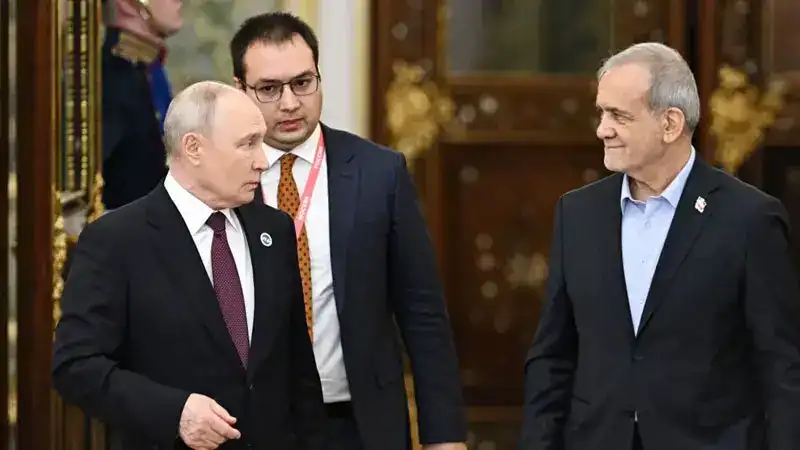 Putin ve Pezeşkiyan, Moskova'da görüştü