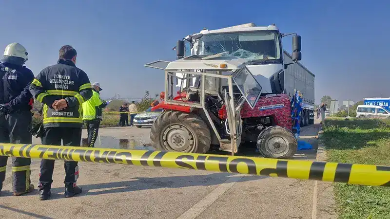 Askeri malzeme taşıyan TIR'la traktör çarpıştı: 1 ölü, 1 yaralı