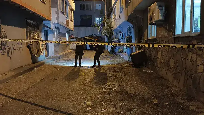 15 yıl 5 ay hapis cezası bulunan firari şüpheliyi yakalamak isteyen polise ateş açıldı