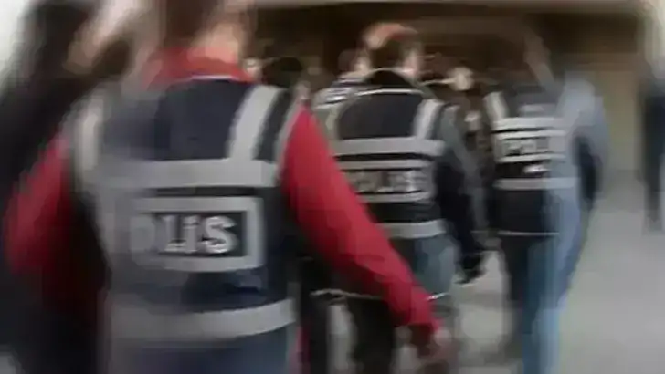 İkinci el araçları sahte ekspertiz raporuyla satanlara operasyon: 14 gözaltı