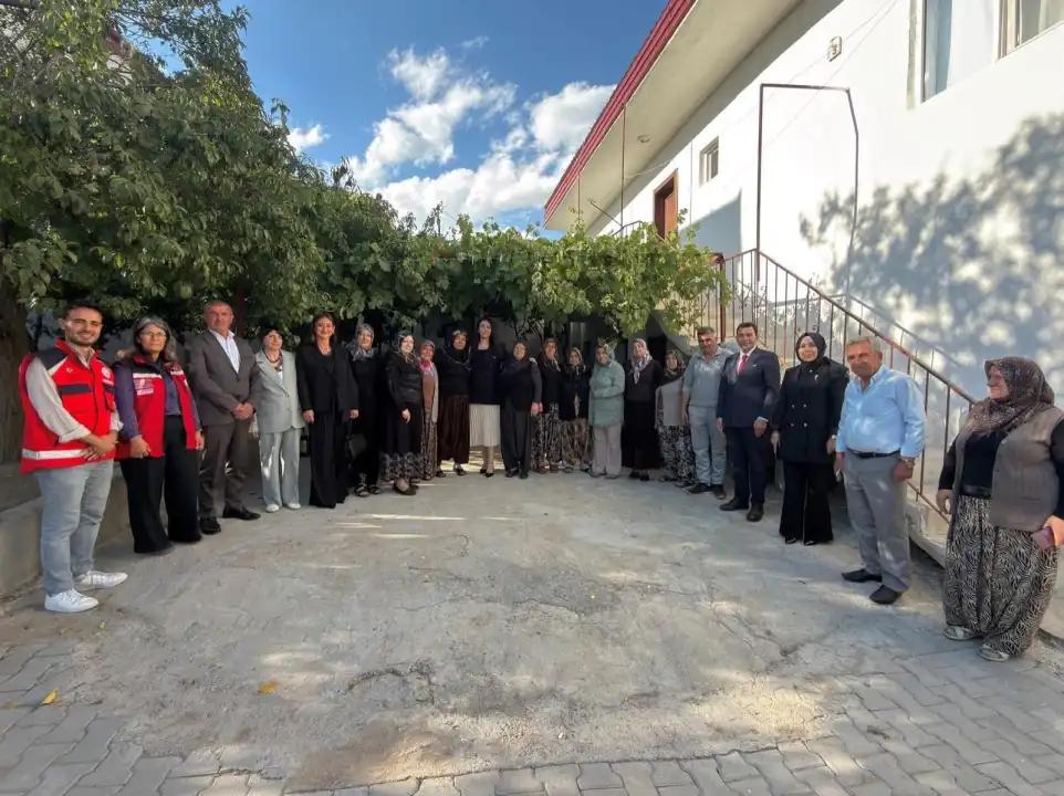 Koruyucu aileler ve çocuklar buluştu
