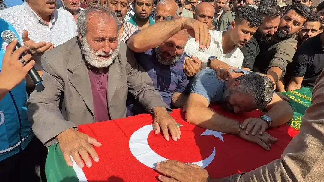 Girne’deki gemi kazasında yaşamını yitiren Mustafa'nın cenazesi toprağa verildi