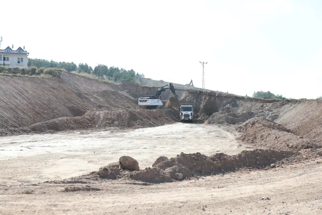Sivas'ta yeni üniversite hastanesi bağlantı yolu çalışmaları sürüyor