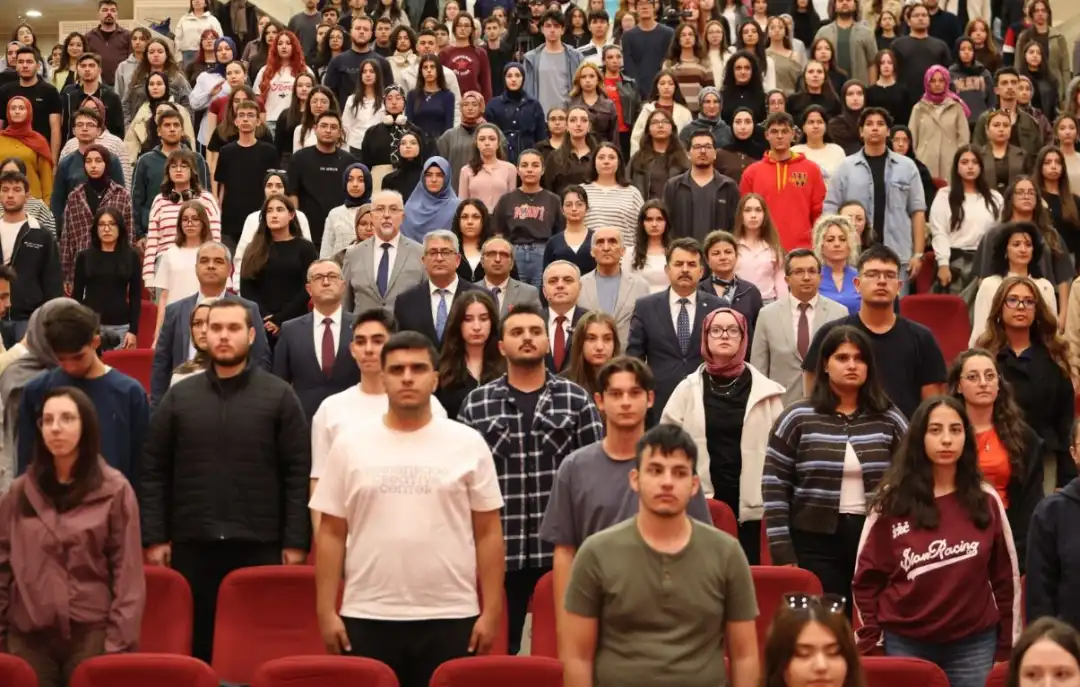 Erü'de yeni öğrencilere tanışma programı