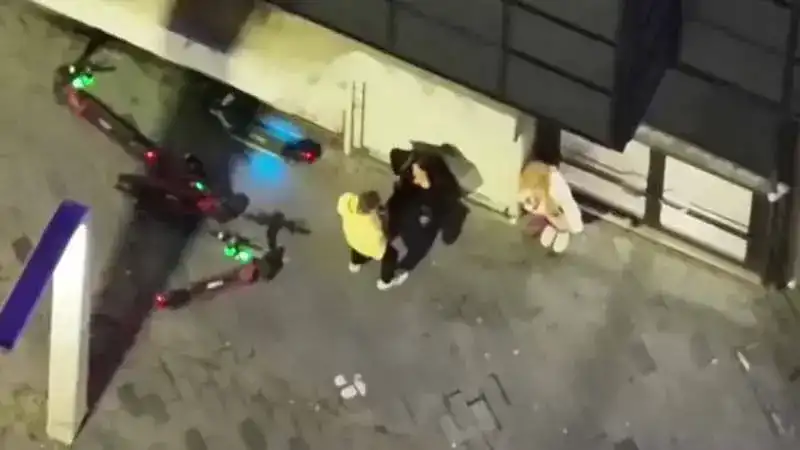 Beyoğlu'nda asayiş denetimi; fuhuş pazarlığı dronla tespit edildi
