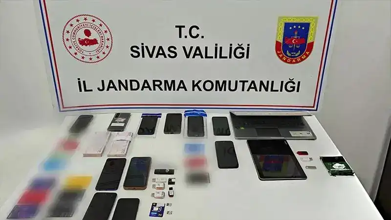 Sivas merkezli 7 ilde siber dolandırıcılık operasyonunda 5 tutuklama