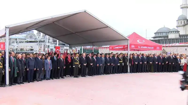 29 Ekim Cumhuriyet Bayramı öncesi Taksim'de tören düzenlendi